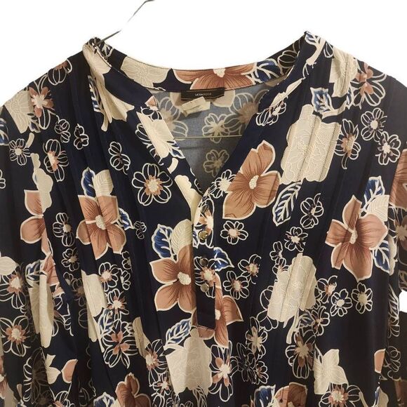 Vera Rose Navy Blue Pleated 3/4 Sleeve Floral Top Size Large NWOT - Picture 4 of 9
